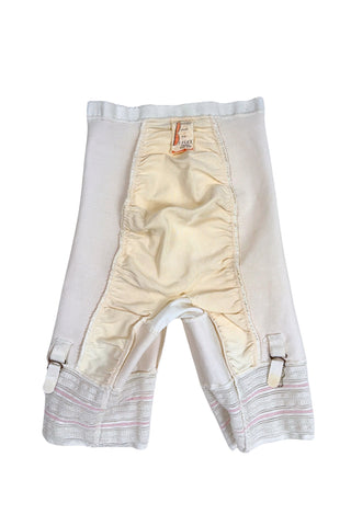 Vintage 1950s Bi-flex girdle shorts shaper garment with integrated stocking garters.

Crafted from mixed synthetic fabrics with a cotton smoother panel in the front to provide structure.

Inside the leg openings are stocking garter clips (hidden inside so that they don’t spoil the line of the garment).

The perfect base for all your true vintage or vintage inspired looks.

Designed by Bi-flex in Montreal, Canada.
