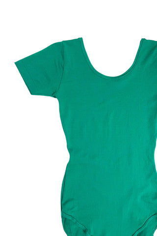 Vintage 1970s Mondor leotard in emerald green. Features a round neckline, short sleeves, and a full cut leg opening.